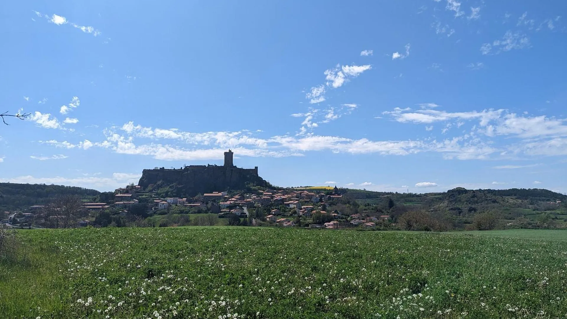 Holiday home Charmant 2 Pieces Au Pied De La Cathedrale, Lumineux Et Tout Inclus, Idealement Situe En Centre-Ville. - Fr-1-582-379 Le Puy-en-Velay