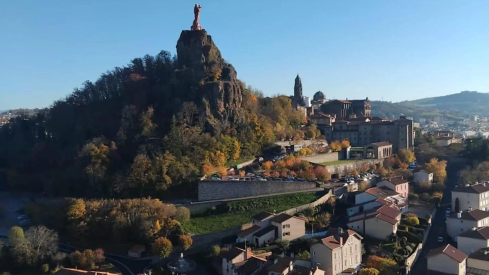 Holiday home Charmant 2 Pieces Au Pied De La Cathedrale, Lumineux Et Tout Inclus, Idealement Situe En Centre-Ville. - Fr-1-582-379 Le Puy-en-Velay