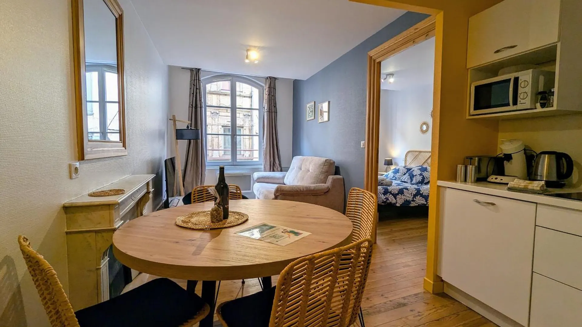 Holiday home Charmant 2 Pieces Au Pied De La Cathedrale, Lumineux Et Tout Inclus, Idealement Situe En Centre-Ville. - Fr-1-582-379 Le Puy-en-Velay
